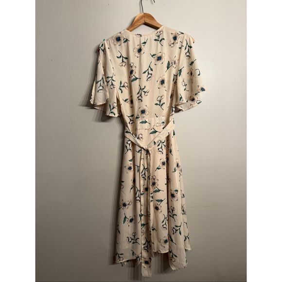 Lydelle Cream Blue Floral V-Neck Short Flared Sleeve Wrap Midi Dress Size Medium - Picture 2 of 5